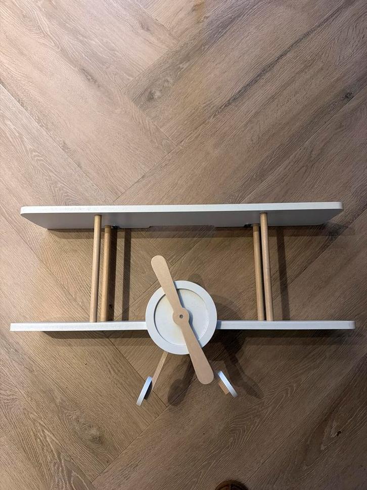 Witte boekenplank in de vorm van een vliegtuig, Huis en Inrichting, Woonaccessoires | Wandplanken en Boekenplanken, Gebruikt, Ophalen