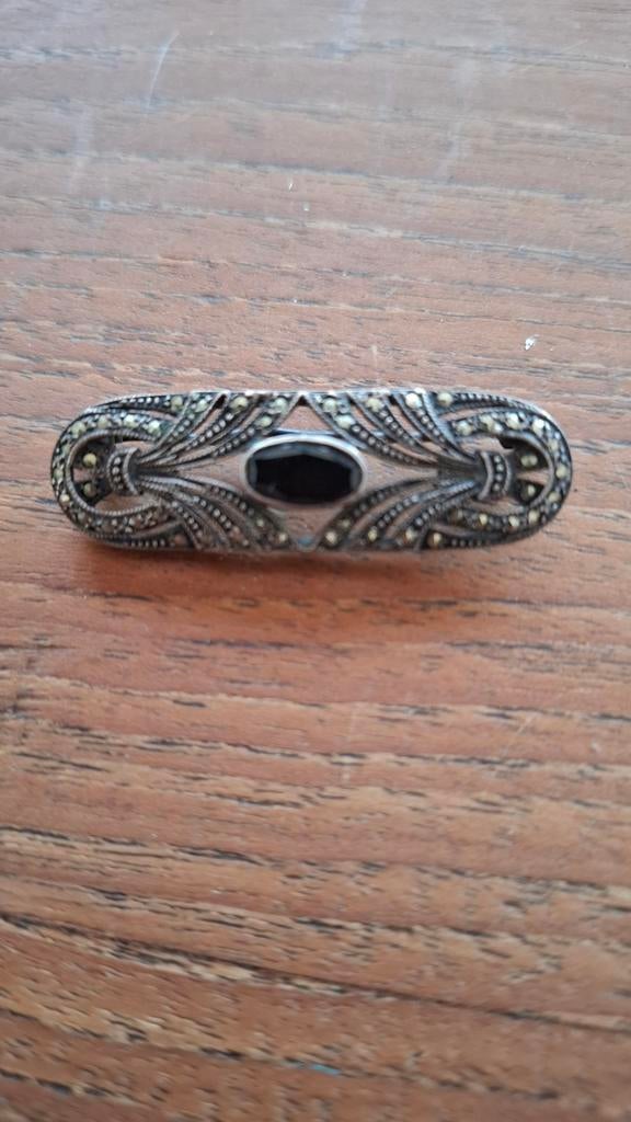 Marcasiet ,onyx broche met zilver teken, Antiek en Kunst, Antiek | Goud en Zilver, Ophalen of Verzenden