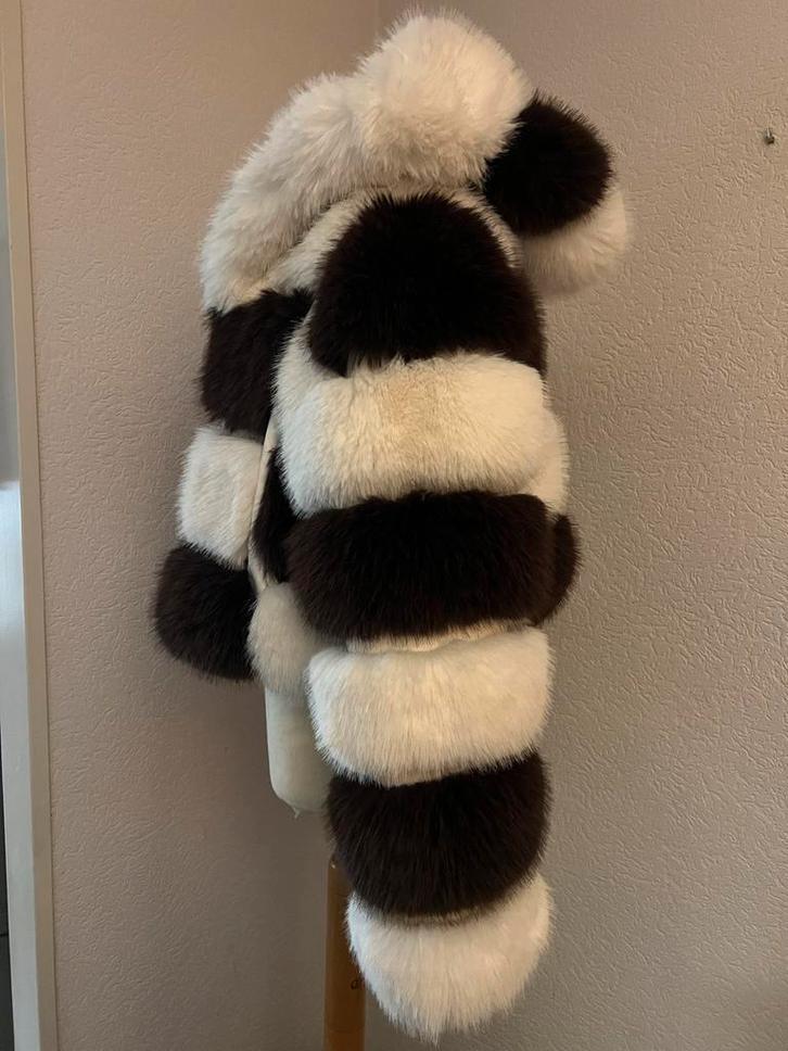 Stijlvolle donkerbruin Witte Bontjas - Maat M, Kleding | Dames, Jassen | Winter, Zo goed als nieuw, Maat 38/40 (M), Zwart, Ophalen of Verzenden