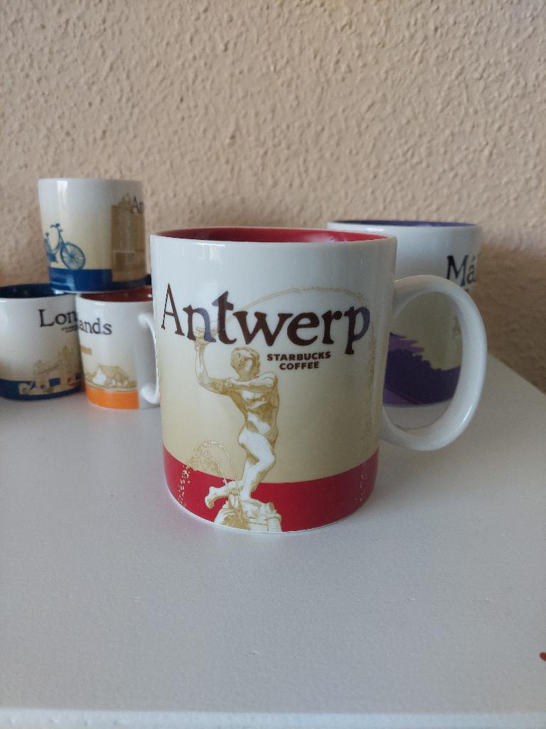 Starbucks mok Antwerp, Keramiek, Ophalen of Verzenden, Zo goed als nieuw, Overige stijlen