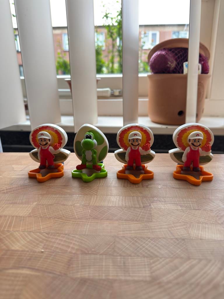 Yoshi Vuur Mario McDonalds Super Mario Galaxy, Ophalen of Verzenden, Zo goed als nieuw