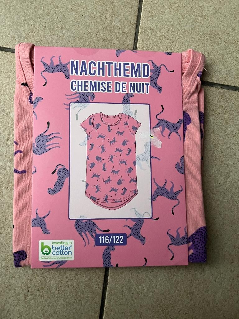 Nieuw nachthemd ' Panters ' - Maat 116 / 122, Kinderen en Baby's, Kinderkleding | Maat 116, Ophalen of Verzenden, Nieuw, Meisje