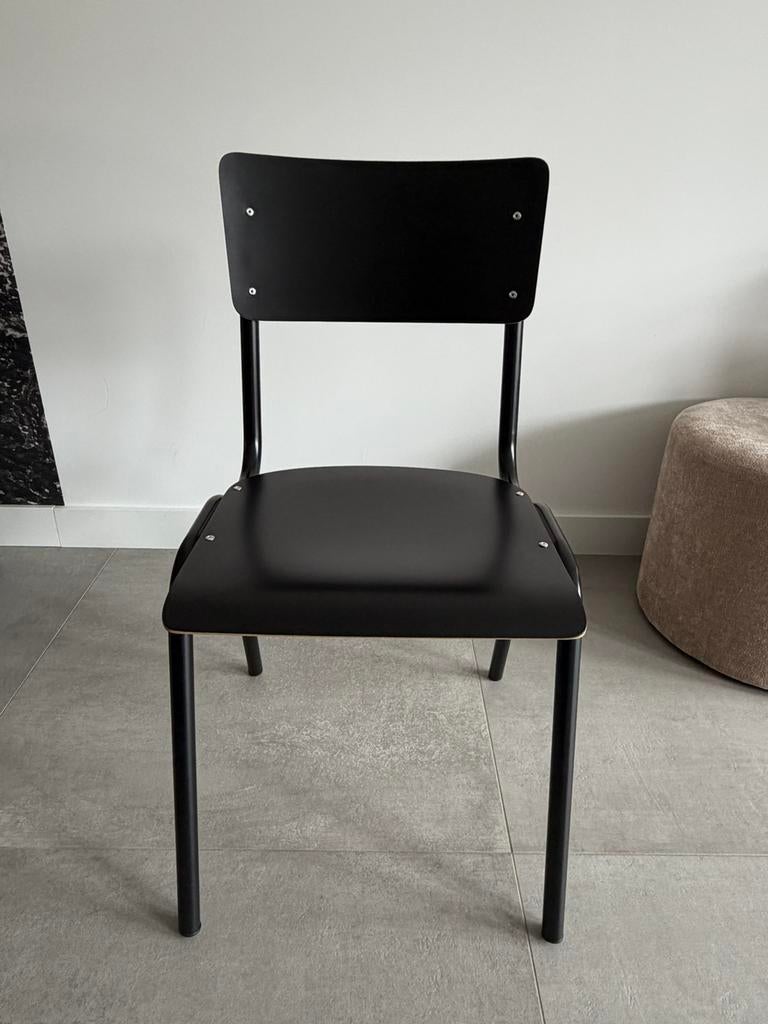 Zwarte houten schoolstoelen, Ophalen, Gebruikt, Twee, Zwart