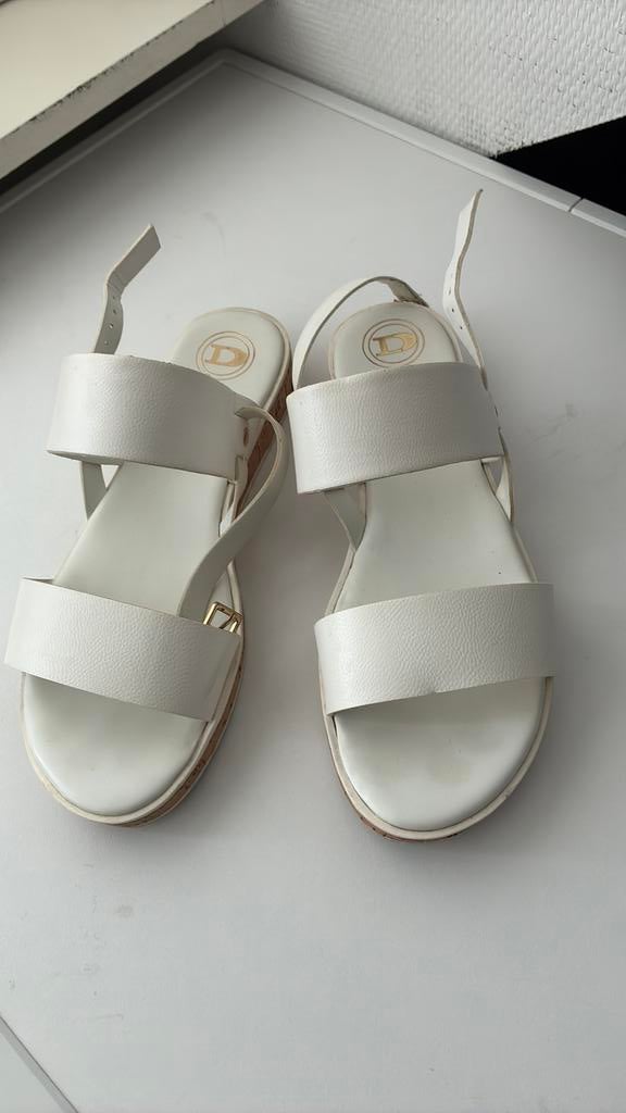 Dames sandalen dune london, Kleding | Dames, Schoenen, Ophalen of Verzenden, Zo goed als nieuw, Wit, Sandalen of Muiltjes