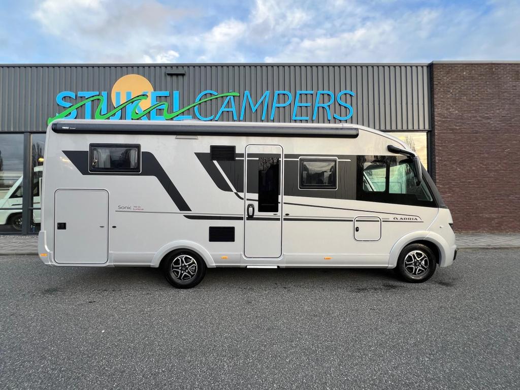 Adria Sonic Supreme 700 DL FACE TO FACE | ALDE, Fiat, 7 tot 8 meter, Bedrijf, Diesel