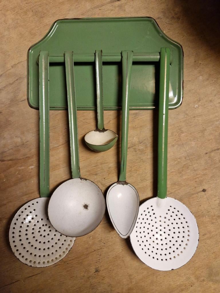 Supermooie emaille keukengerei set - Nieuw Buinen, Antiek en Kunst, Ophalen