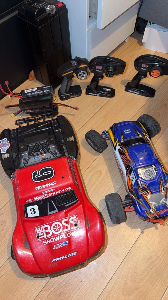 2 Rc autos te koop Traxxas rustler/ Traxxas Slash, Hobby en Vrije tijd, Modelbouw | Radiografisch | Auto's, Ophalen of Verzenden