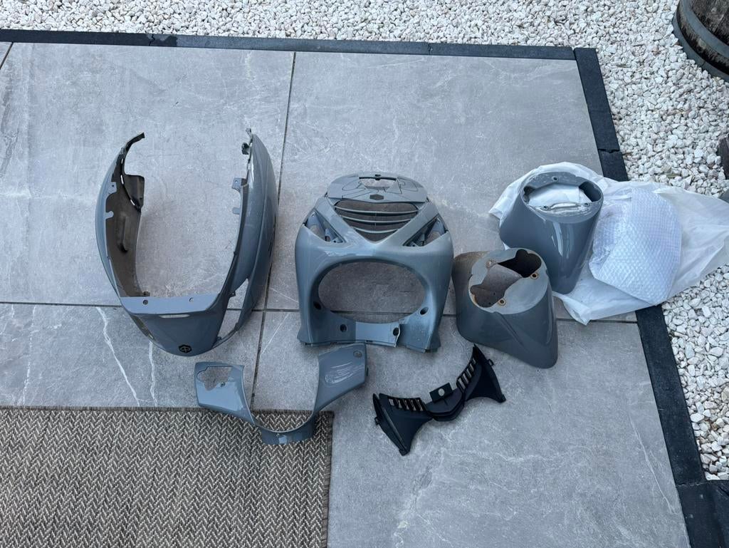 Partij piaggio zip onderdelen, Ophalen, Zo goed als nieuw, Kap, Piaggio