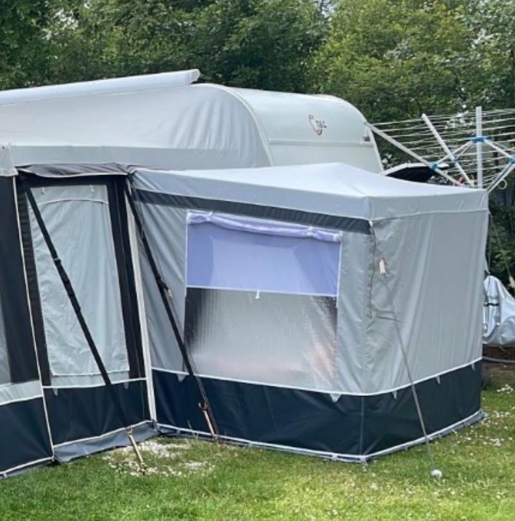 Dorema uitbouw, Caravans en Kamperen, Tenten, Ophalen, Zo goed als nieuw