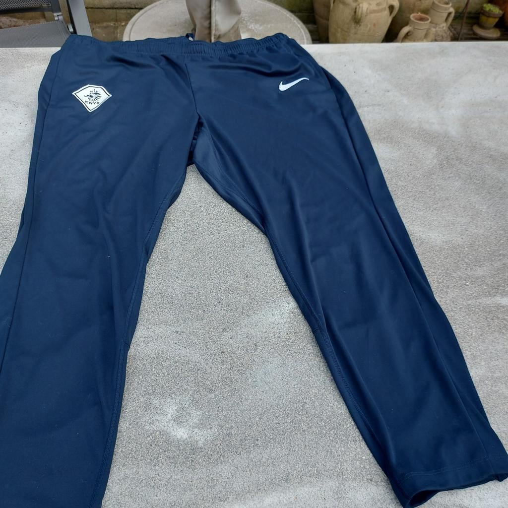 Nike knvb trainings broek, Sport en Fitness, Voetbal, Ophalen of Verzenden, Zo goed als nieuw, Broek