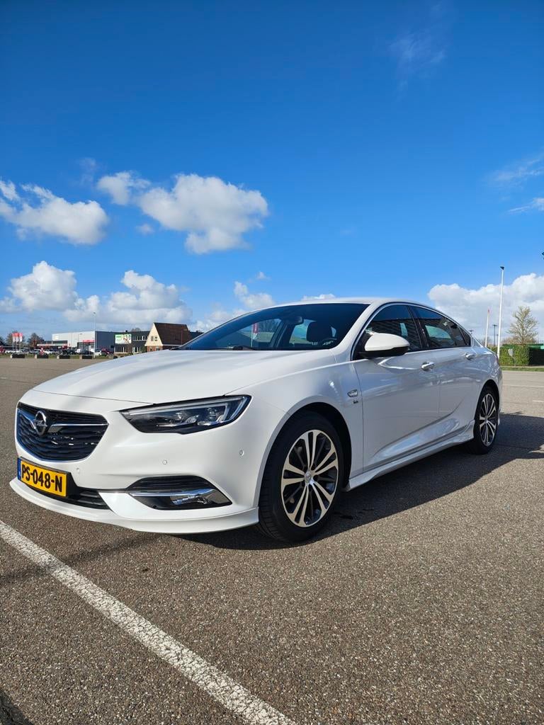 Opel Insignia 1.5 Turbo OPC-Line Innovation, NL auto!, Voorwielaandrijving, 1341 kg, 4 cilinders, 700 kg