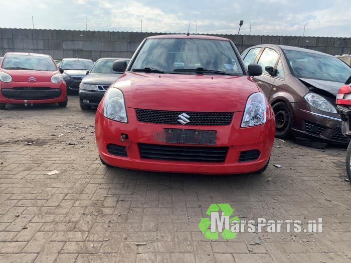 Stuurhuis Bekrachtigd van een Suzuki Swift, Gebruikt, -, -, Ophalen of Verzenden