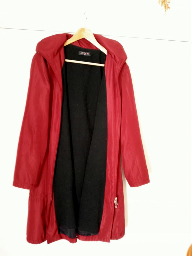 Prachtige wijnrode regenjas, maat 40, Ophalen of Verzenden, Zo goed als nieuw, Maat 38/40 (M), Rood