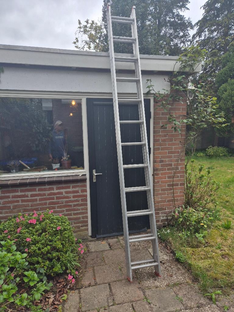 Mooie Altrex Aluminium ladder, max 6 meter, 2x 12 treden, Doe-het-zelf en Verbouw, Ophalen, Gebruikt, Ladder, Opvouwbaar of Inschuifbaar