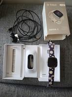 Fitbit Sense 2 met veel extra's, Sieraden, Tassen en Uiterlijk, Smartwatches, Zwart, Slaap, Ophalen of Verzenden, Zo goed als nieuw