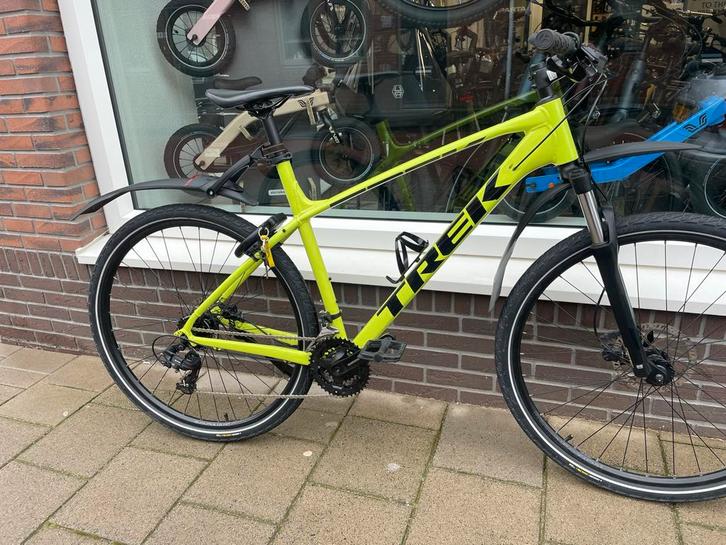 Trek Marlin 5 (2022) - 29 inch wielen, 21 versnellingen, Fietsen en Brommers, Fietsen | Mountainbikes en ATB, Gebruikt, Heren