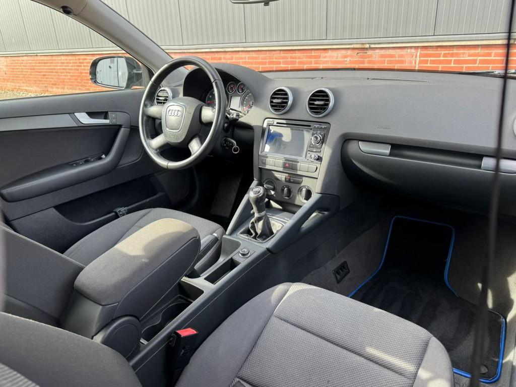 Audi A3 Sportback - 1.2 TFSI Ambiente, Auto's, Euro 5, Gebruikt, 4 cilinders, Zwart