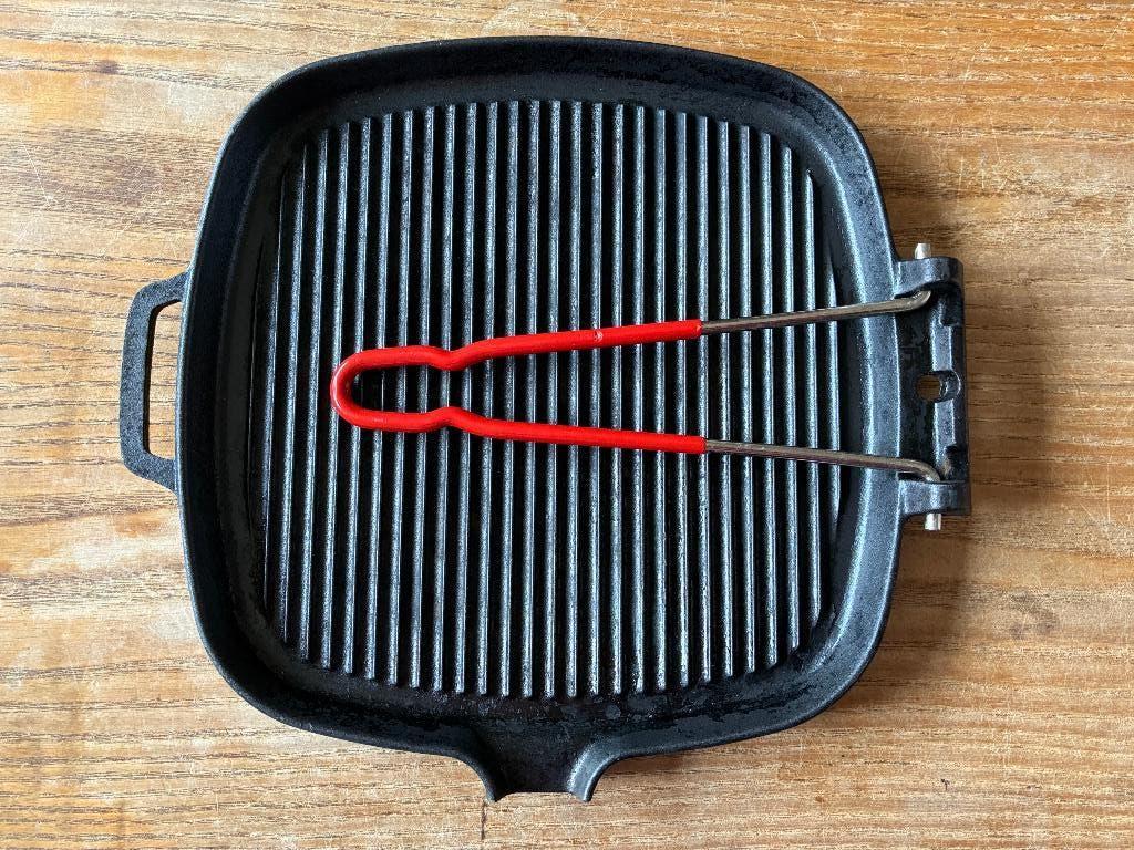 Gietijzeren grillpan - made in France - vouwbaar handvat, Huis en Inrichting, Ophalen of Verzenden, Gebruikt, Gietijzer, Koekenpan of Braadpan