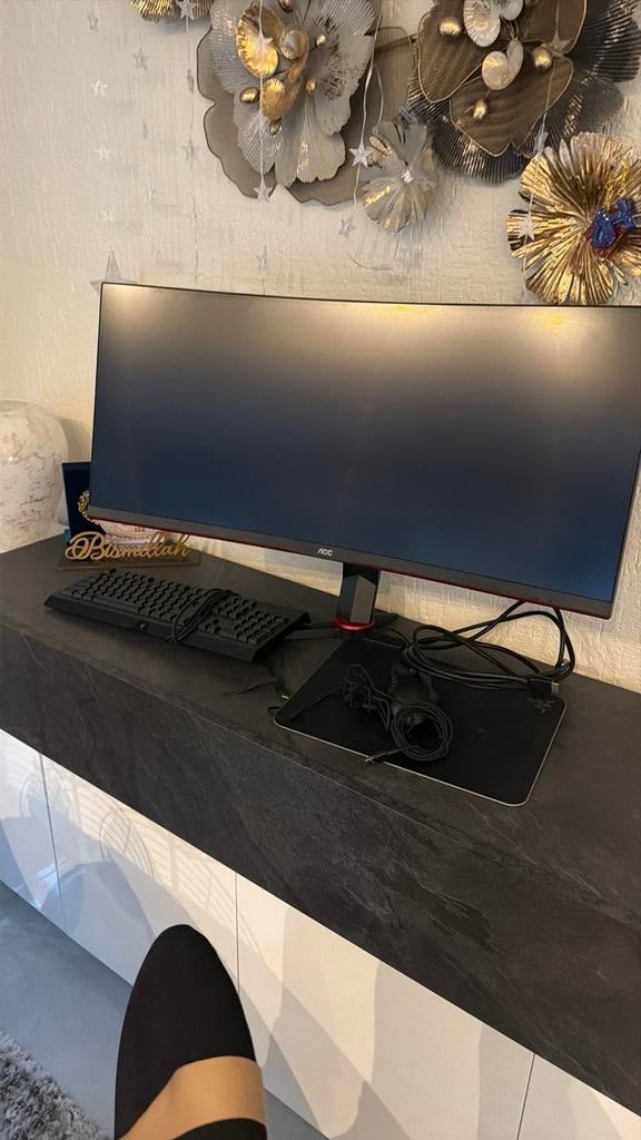 Aoc curve screen monitor met razer toetsenbord en muis, Ophalen, Zo goed als nieuw, Full HD, 101 t/m 150 Hz