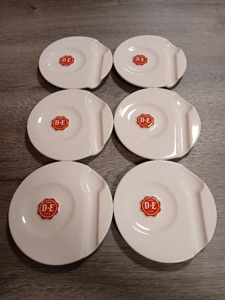 douwe egberts schotels, Huis en Inrichting, Keuken | Servies, Gebruikt, Kop(pen) en/of Schotel(s), Overige stijlen, Ophalen of Verzenden