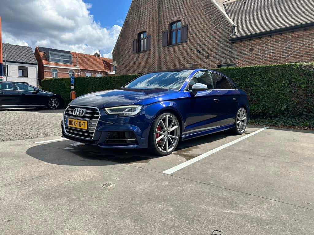 Audi S3 2.0 Tfsi 310pk S Tronic Quattro 2017 Navarra Blue, Automaat, S3, 15 km/l, Zwart