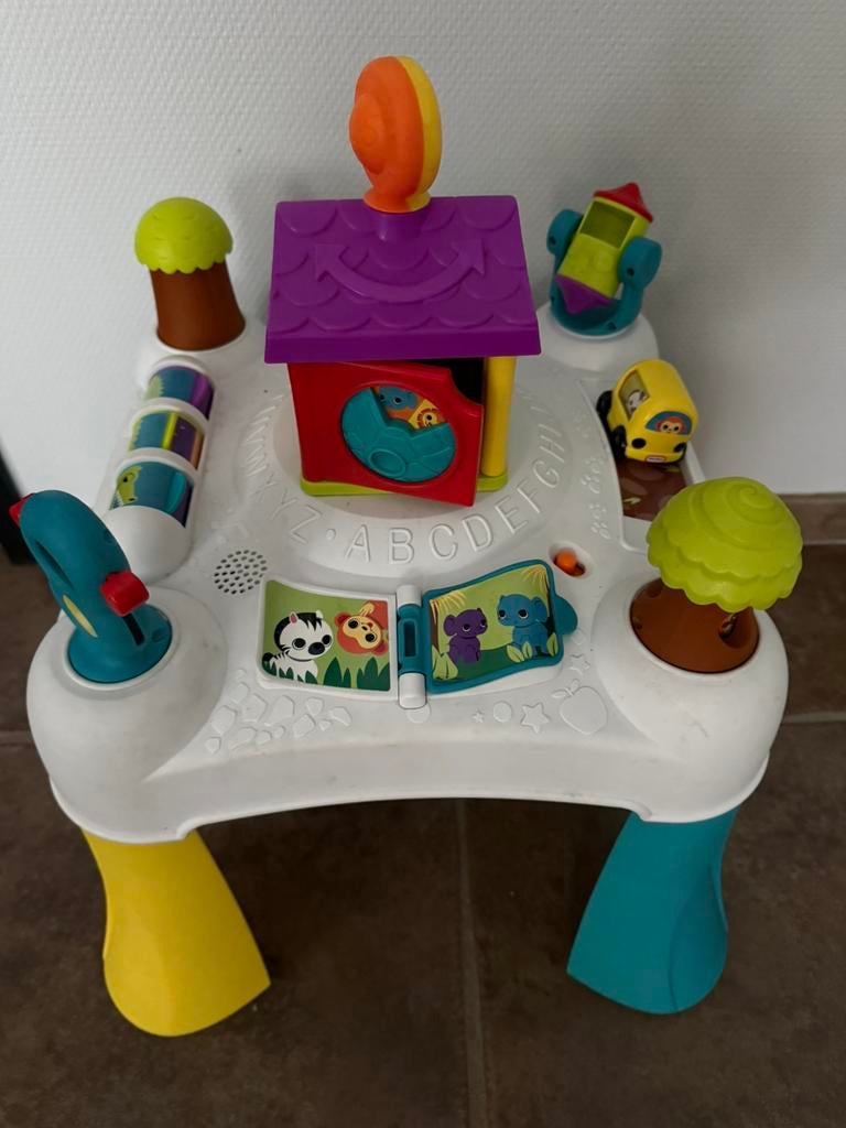 Mooie speel/statafel van little tikes met allerlei speeltjes, Kinderen en Baby's, Ophalen of Verzenden, Zo goed als nieuw