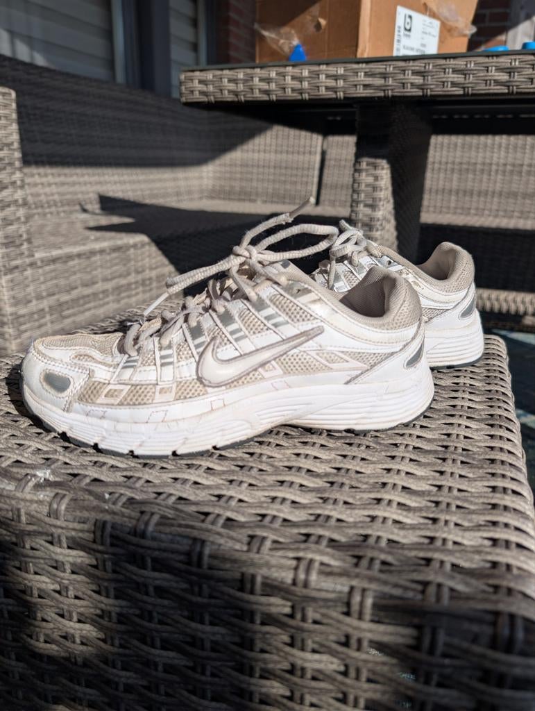 Nike sneakers P6000 wit maat 37,5, Wit, Nike, Ophalen of Verzenden, Sneakers of Gympen
