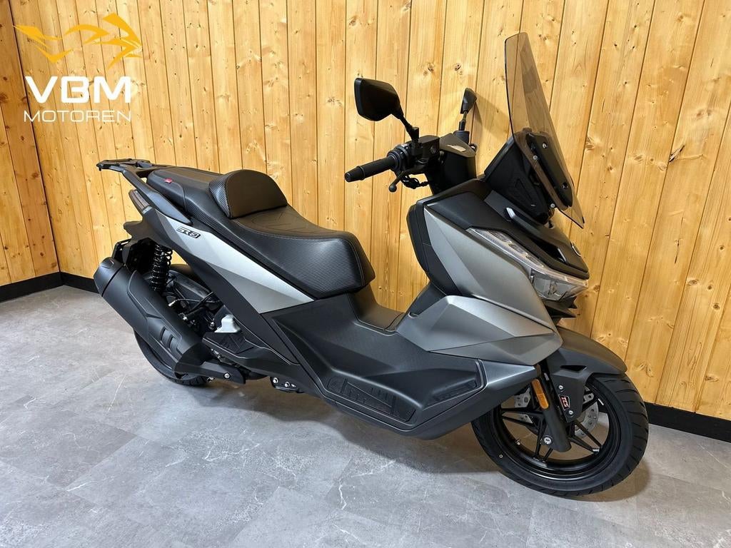 Voge SR 3 SR3 SR-3 TFT, Camera, 5 jaar garantie!, Scooter, Bedrijf, Onbekend, Onbekend