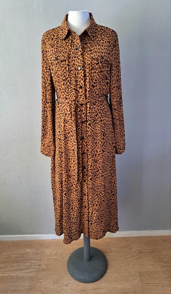 Midi jurk leopard print mt M, Kleding | Dames, Bruin, Ophalen of Verzenden, Zo goed als nieuw, Onder de knie