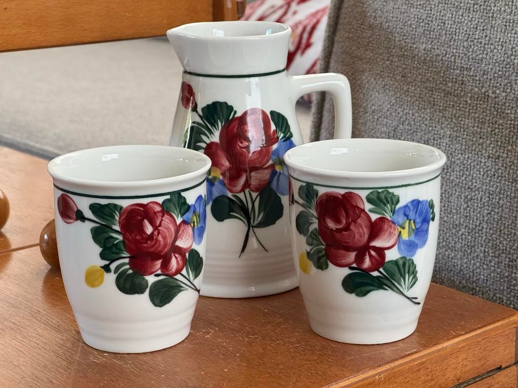 Lilien Glühwijn Set - Kannen en Bekers met Bloemenprint, Huis en Inrichting, Ophalen of Verzenden, Zo goed als nieuw