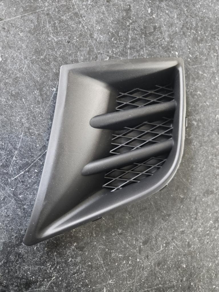 BUMPER GRIL / BUMPERINZET PEUGEOT 107, Niet ingevuld, Voor, Niet ingevuld, Nieuw
