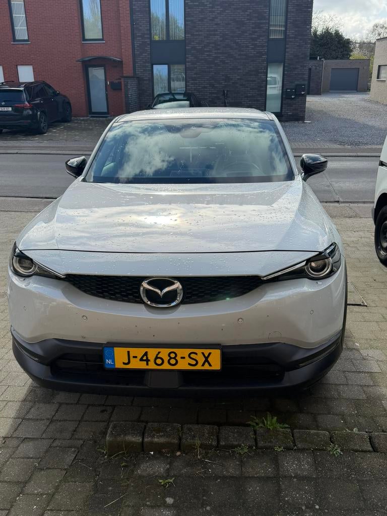 Mazda MX-30 Electric 2020 53.236 km Automaat Camera €12.250, Auto's, Mazda, 0 cilinders, 35 kWh, Leder en Stof, Wit