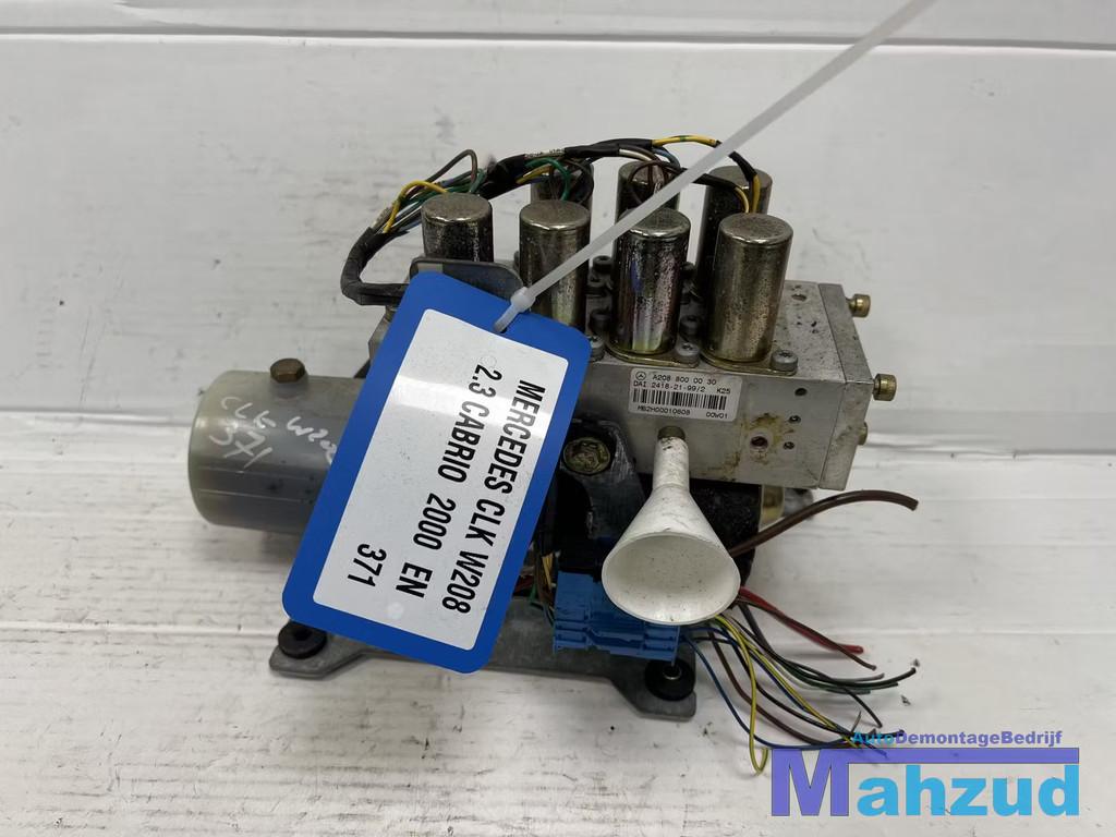 MERCEDES CLK W208 cabrio Dak motor 1998-2002, Gebruikt, Mercedes-Benz AG, Mercedes-Benz, Ophalen of Verzenden