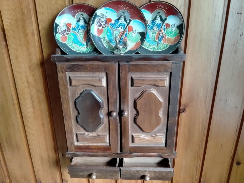 Hangkastje met borrelglaasjes, Antiek en Kunst, Ophalen of Verzenden