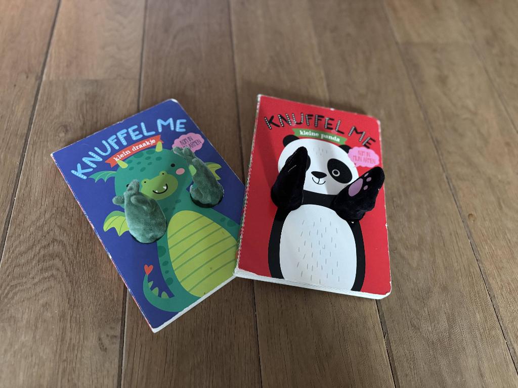 Boekjes: Knuffel me "kleine panda" en "klein draakje", Boeken, Gelezen, 6 tot 12 maanden, Ophalen of Verzenden, Uitklap-, Voel- of Ontdekboek