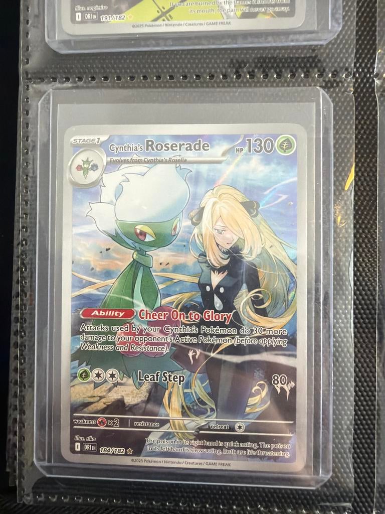 Cynthia's Roserade Pokémon Kaart (184/182) - Nieuwstaat, Ophalen of Verzenden, Zo goed als nieuw, Losse kaart