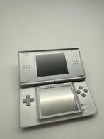 Nintendo DS lite zilver met stylus in heel mooie staat, Spelcomputers en Games, Spelcomputers | Nintendo DS, Nintendo, Nintendo