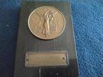 Bronzen penning 25 jaar b ouwmaterialen, Postzegels en Munten, Penningen en Medailles, Verzenden, Brons