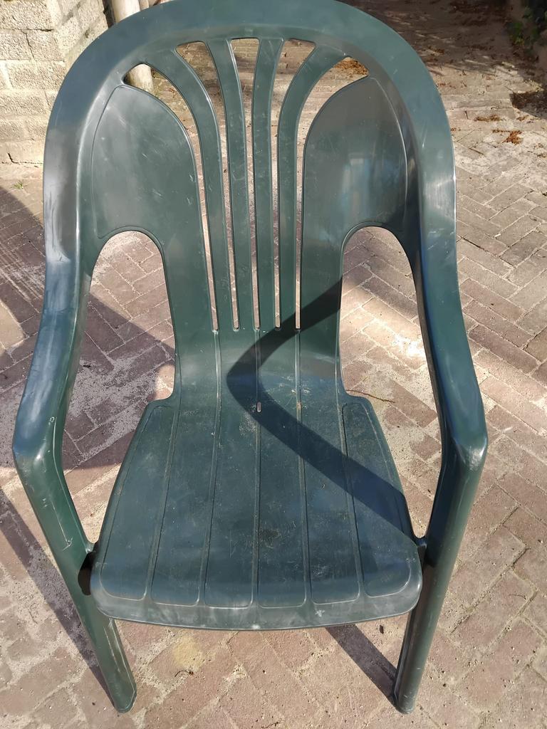 4 stoelen gratis ophalen, Ophalen, Zo goed als nieuw, Kunststof