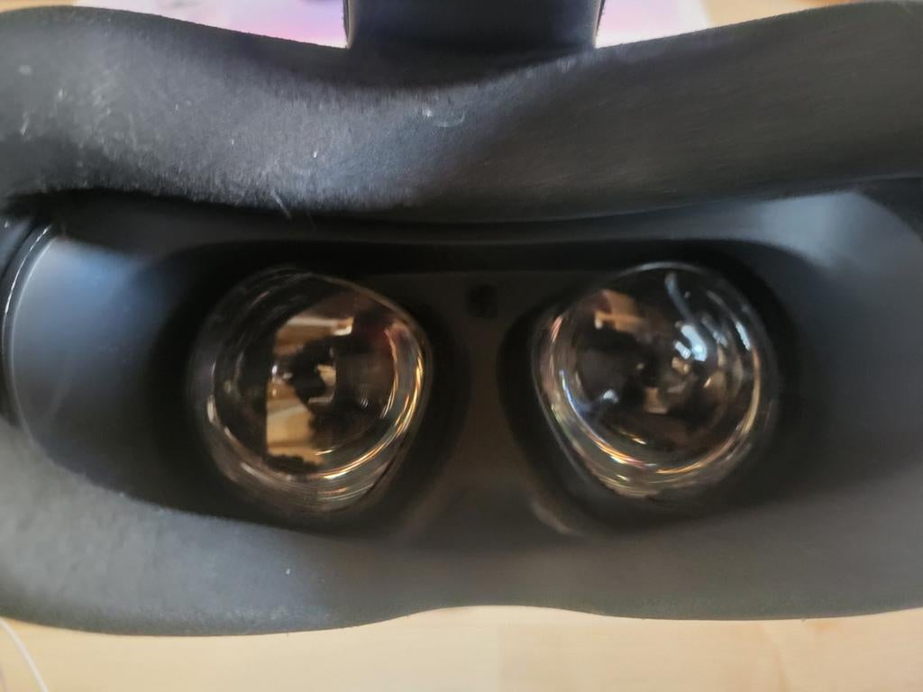 Meta quest 2 met beide controller+ kiwi design pro headstrap, Ophalen of Verzenden, Gebruikt, Meta quest