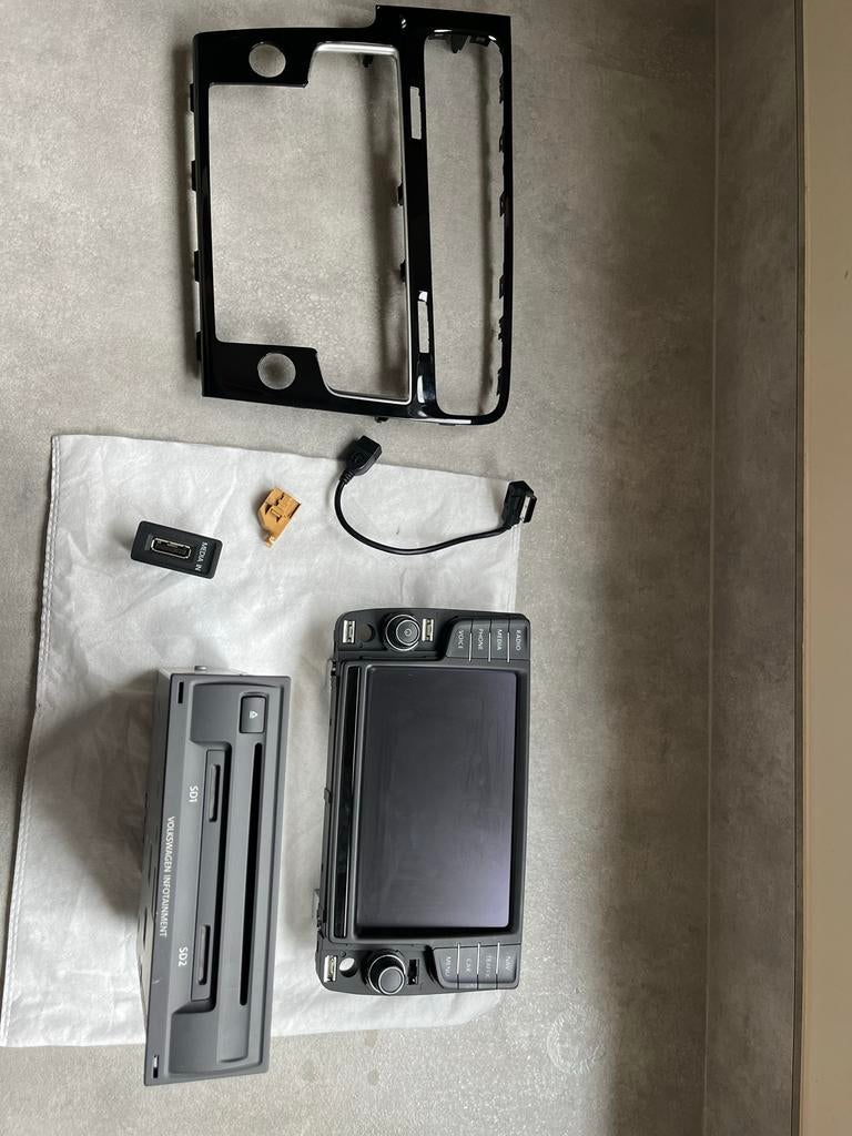 VW Golf 7 Discovery Pro 8.2 inch navigatie 2025 met headunit, Ophalen of Verzenden, Gebruikt