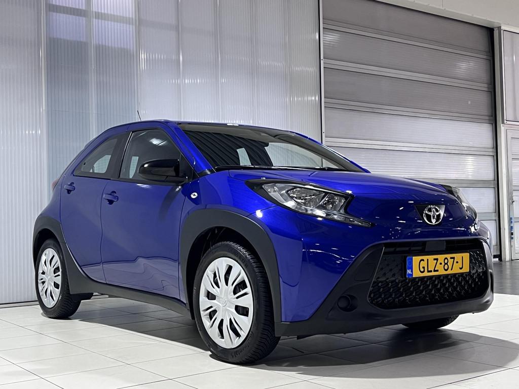 Toyota Aygo X 1.0 VVT-i MT Play | Dealer onderhouden | Apple, Auto's, Toyota, Stof, Gebruikt, Euro 6, 920 kg