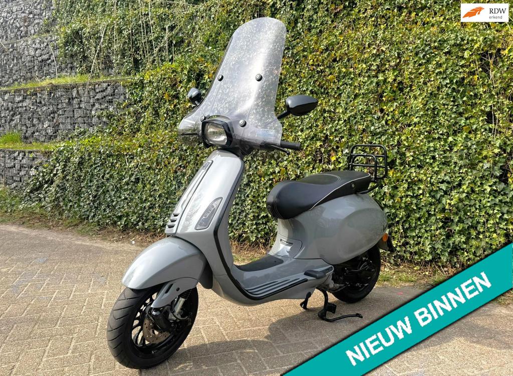 Vespa Sprint NARDO GREY Scooter BETAAL met in3, Fietsen en Brommers, Scooters | Vespa, Overige modellen, V
v  v, NL, 50 cc, Gebruikt
