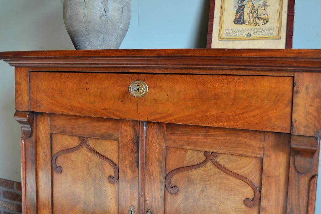 Prachtige antieke mahonie biedermeier meidenkast, dressoir, Verzenden