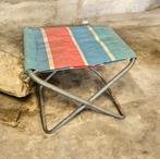 Vintage opvouwbaar campingkrukje - gestreept, Caravans en Kamperen, Kampeermeubelen, Ophalen, Gebruikt, Onbekend, Campingstoel
