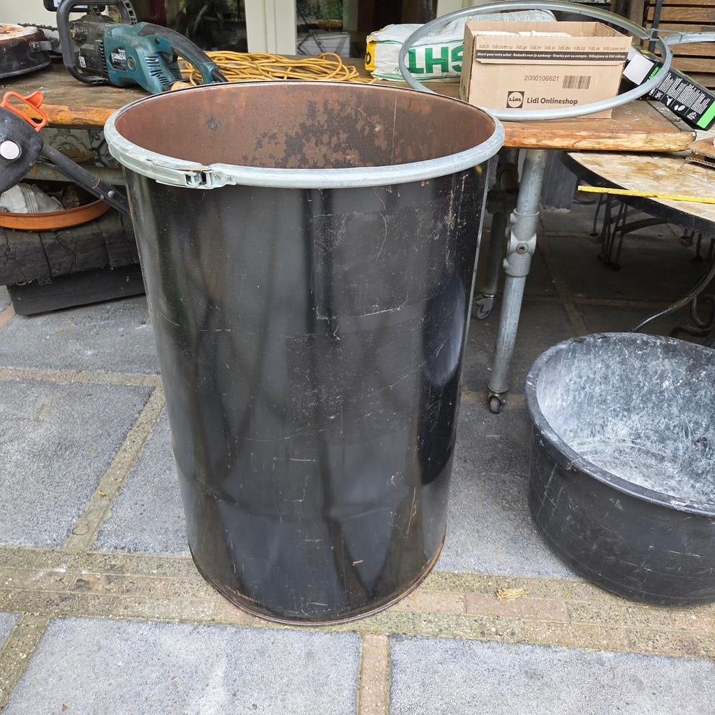 2 olievatten 210 ltr, Ophalen