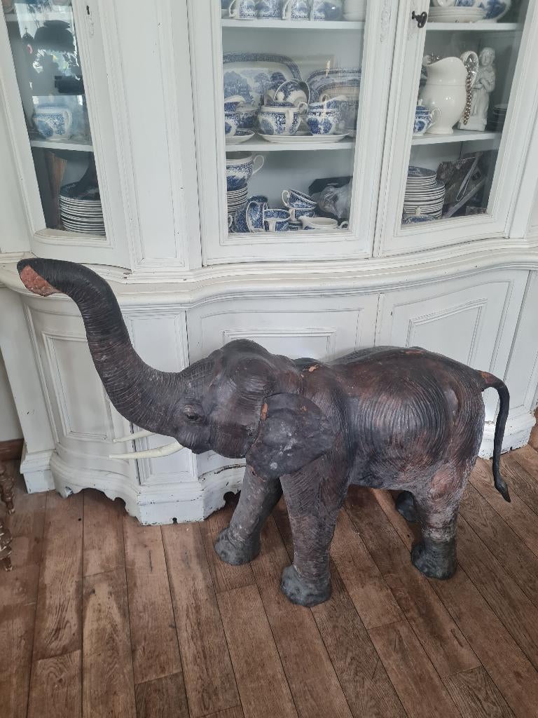 Antieke Victoriaanse grote leren Olifant, Antiek en Kunst, Antiek | Woonaccessoires, Ophalen