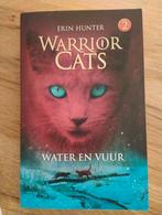 Warrior Cats: Water en Vuur - Erin Hunter (Deel 2), Boeken, Ophalen of Verzenden, Erin Hunter, Fictie algemeen