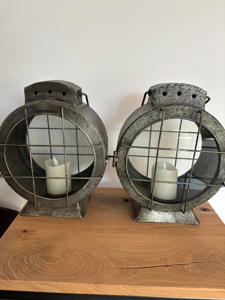Ronde lantaarns met kaars, 2 stuks, Huis en Inrichting, Ophalen, Zo goed als nieuw, Overige materialen, Minder dan 25 cm