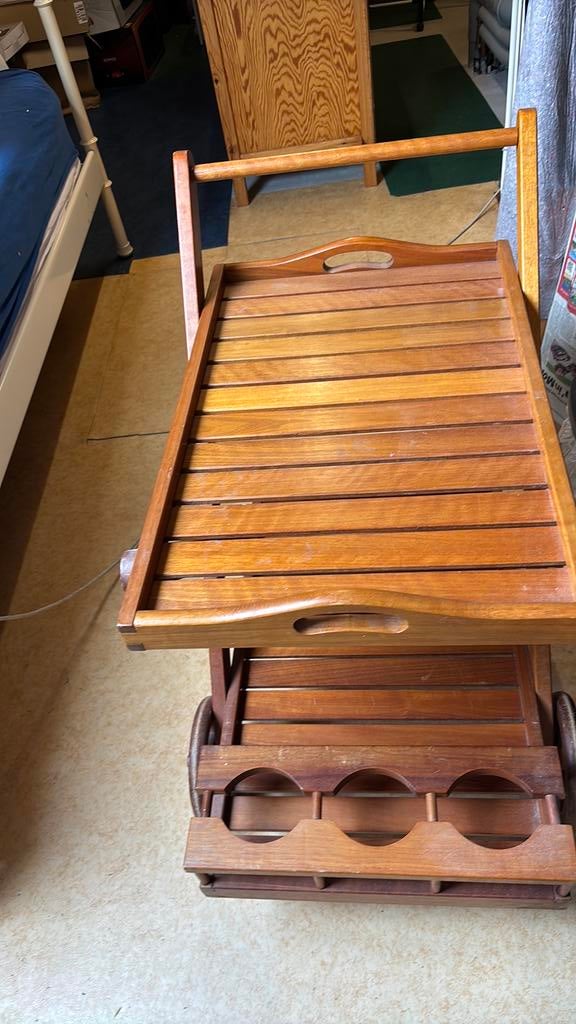 Theetafel buiten verrijdbaar van hardhout, Tuin en Terras, Verzenden, Zo goed als nieuw, Hout, Verrijdbaar